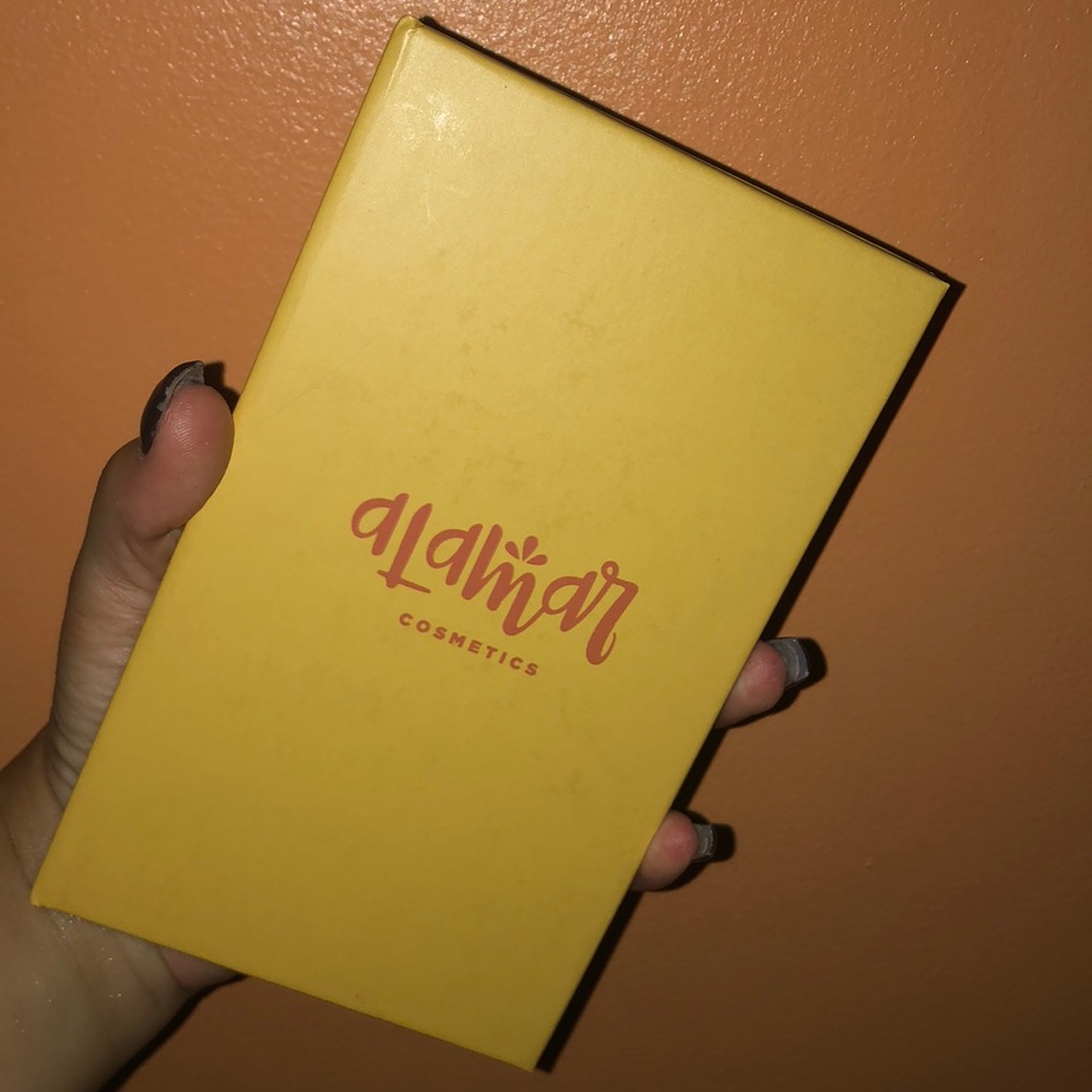 Alamar Cosmetics Reina del Caribe E/S Palette Vol1